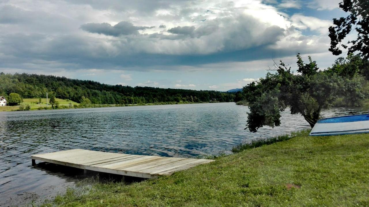 Вилла Kuca Za Odmor Jezero Огулин Экстерьер фото