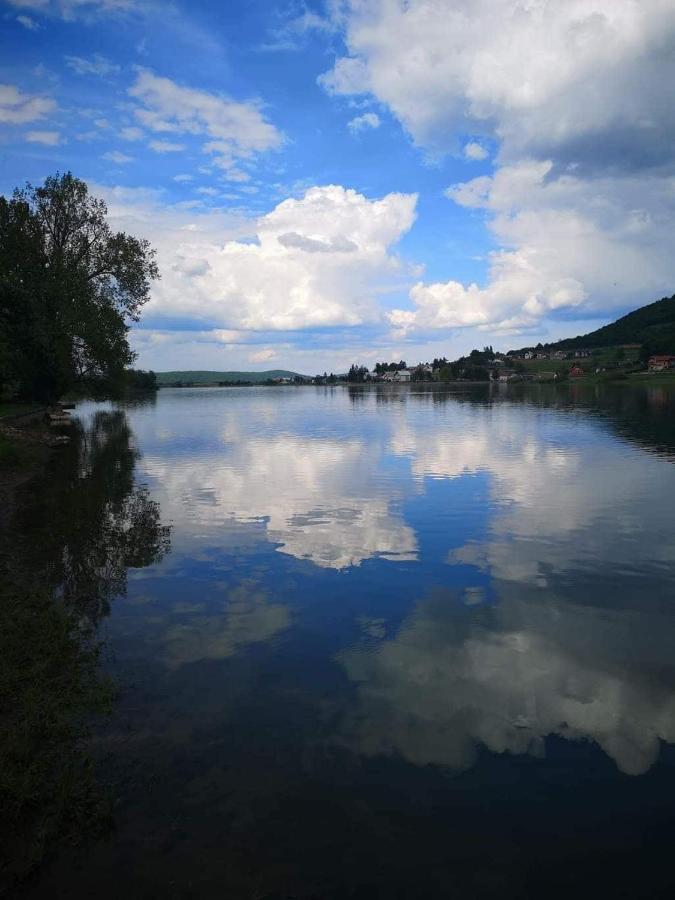 Вилла Kuca Za Odmor Jezero Огулин Экстерьер фото